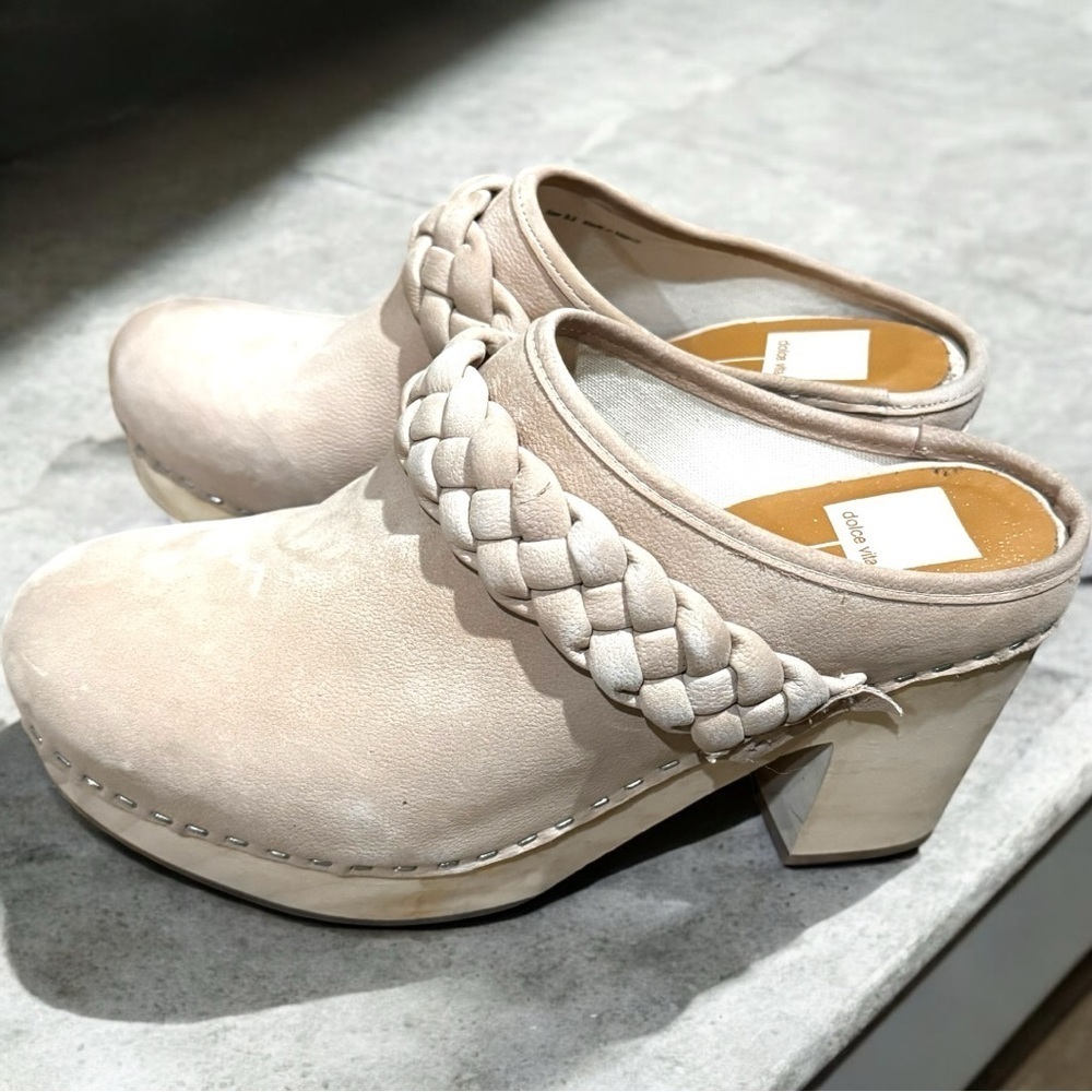 NEW IN BOX DOLCE VILLA DUNE BRAIDED NUBUCK Clogs